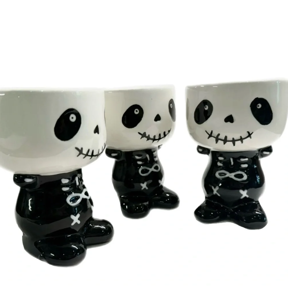 NEW Cupcakes & Cashmere "Pumpkin Patch" 5 oz. Halloween Candle - Picture 8 of 8